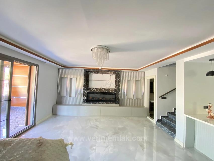 Ultra Luxury 3+1 Villa For Sale With Private Garden, Right By The Sea In Ürkmez