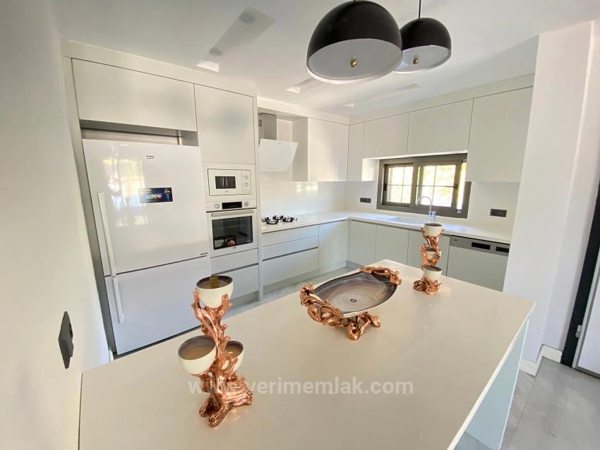 Ultra Luxury 3+1 Villa For Sale With Private Garden, Right By The Sea In Ürkmez