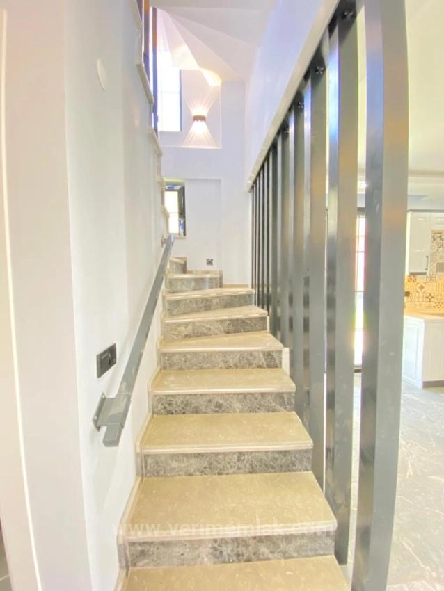 Luxury 3+1 Villa For Sale In Ürkmez With A Large Garden And Sea Front Detached