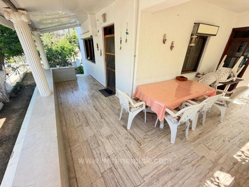 315M² Detached 3+1 Villa With Fruit Garden, 650M From The Sea In Doğanbey