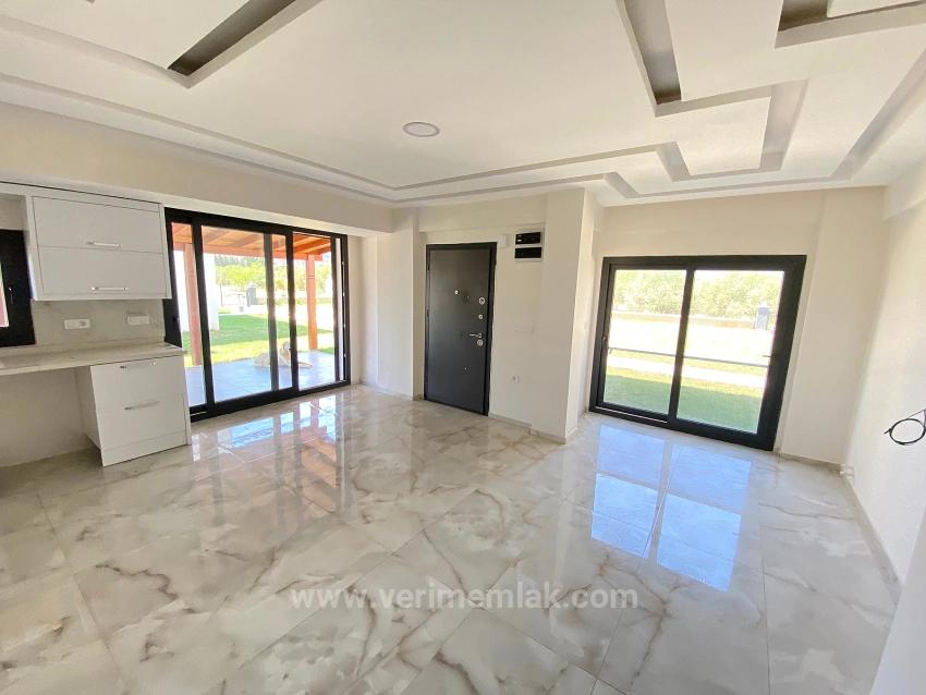 3+1 Detached Villa With Large Garden And Pool For Sale In Doğanbey