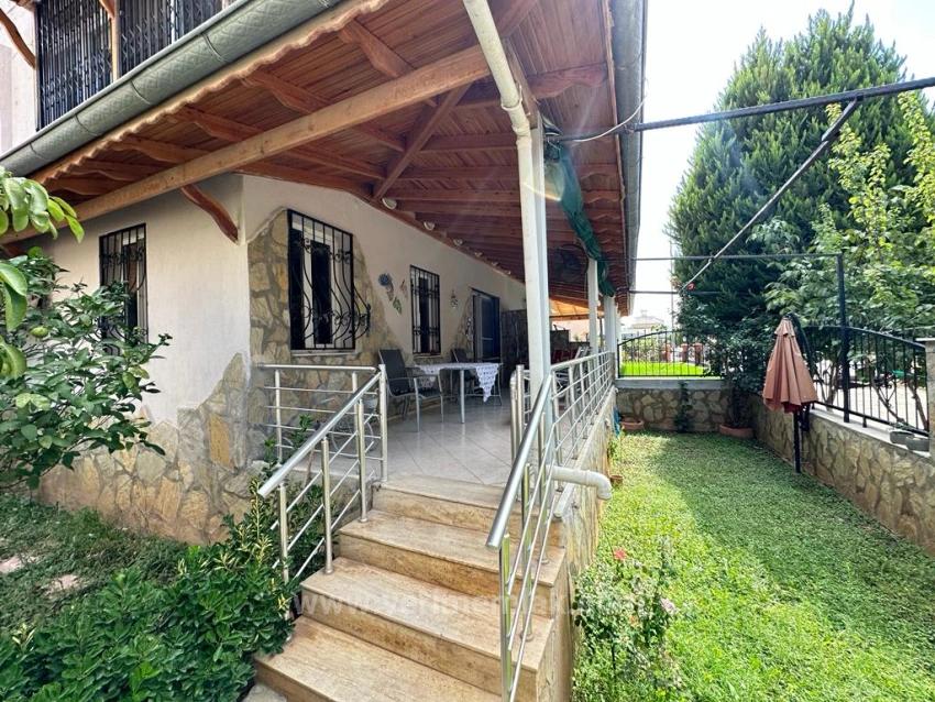 Luxury 4+1 Detached Villa In Seferihisar Bengiler, 100M From The Sea, Completely Renovated