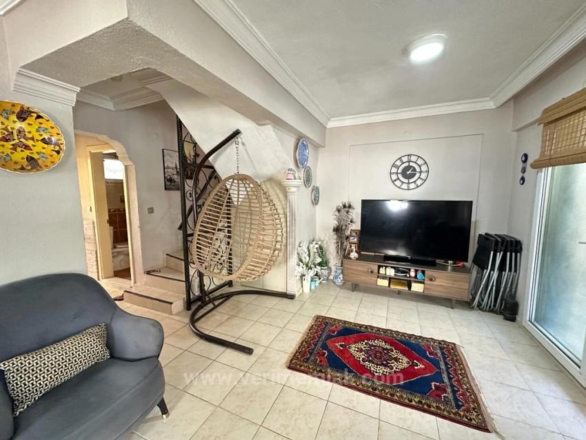 Luxury 4+1 Detached Villa In Seferihisar Bengiler, 100M From The Sea, Completely Renovated