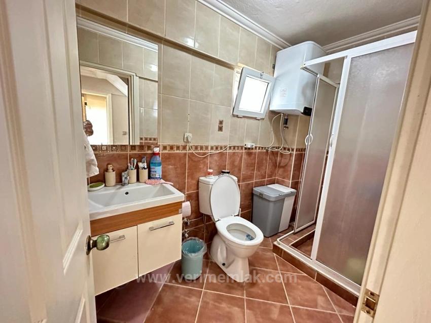 5+1 Detached Villa With Large Garden For Sale By The Sea In Ürkmez