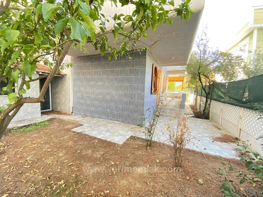 4+1 Detached Villa For Sale In Doğanbey With Large Garden And Sea View