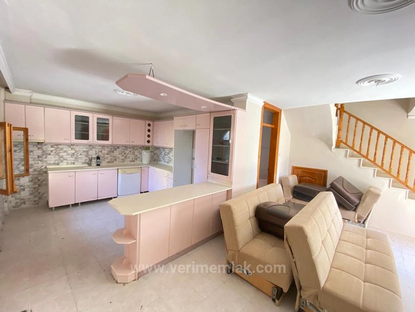 A Fully Detached 4+1 Villa On A 225M² Plot, Just 50 Meters From The Sea, In Payamlı, Seferihisar.