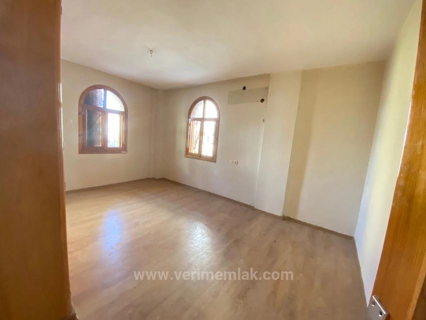 4+1 Detached Villa For Sale In Doğanbey With Large Garden And Sea View