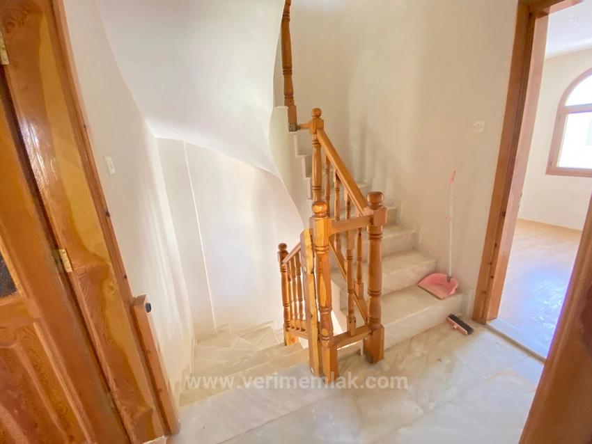 4+1 Detached Villa For Sale In Doğanbey With Large Garden And Sea View