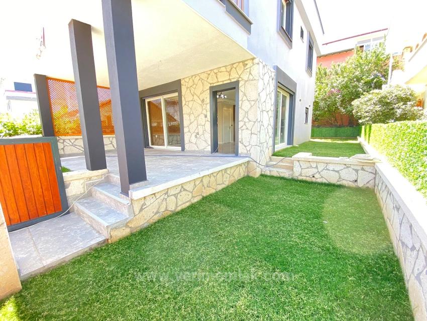 Ultra Luxury 3+1 Villa For Sale With A Large Garden In Doğanbey