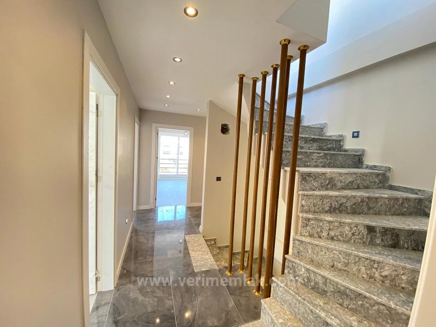 Ultra Luxury 3+1 Villa For Sale With A Large Garden In Doğanbey