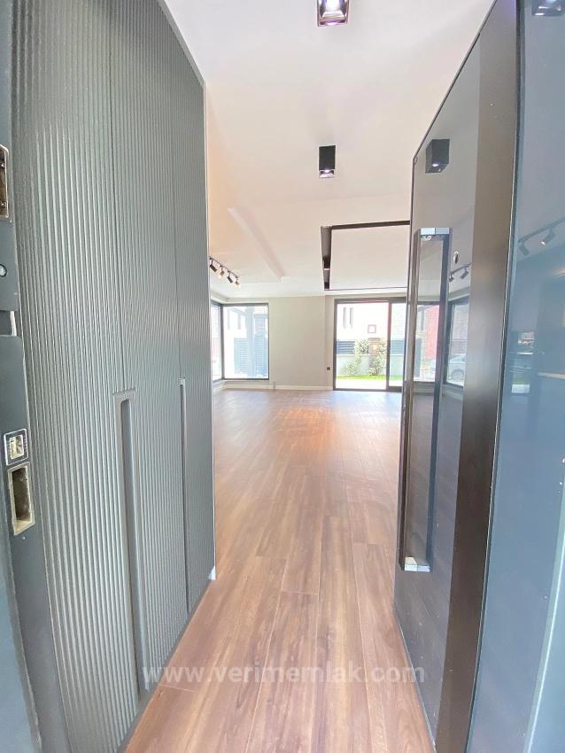 Luxury 4+1 Villa For Sale In Menderes, Gümüldür, Seaside Area: Modern Architecture, Fully Detached!