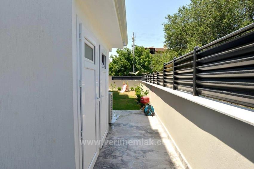 Luxury 3+1 Villa With Large Garden, Parking And Swimming Pool In Gümüldür