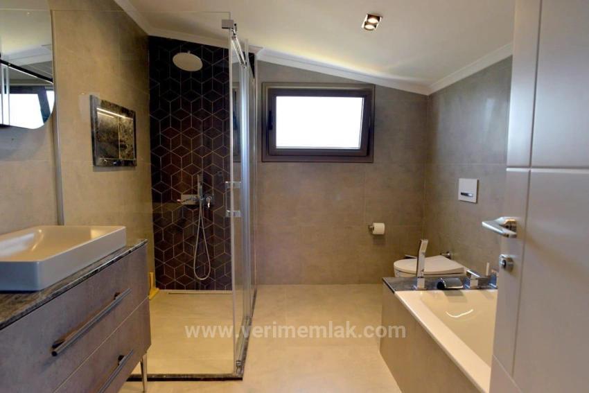 Luxury 3+1 Villa With Large Garden, Parking And Swimming Pool In Gümüldür