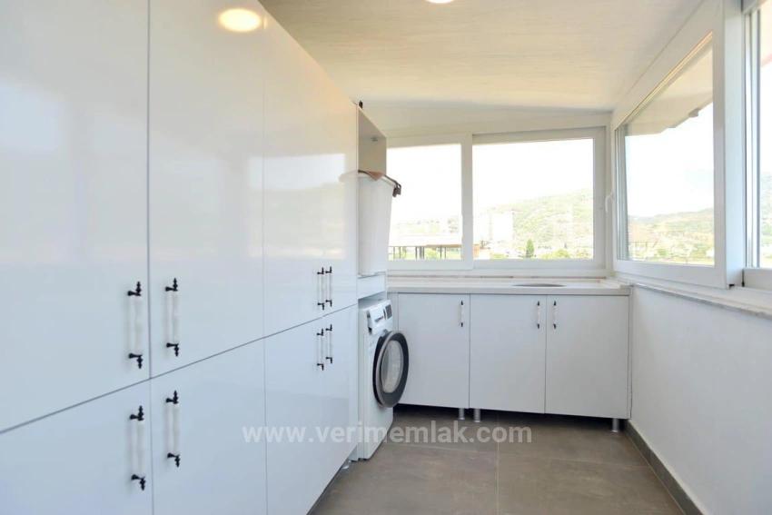 Luxury 3+1 Villa With Large Garden, Parking And Swimming Pool In Gümüldür