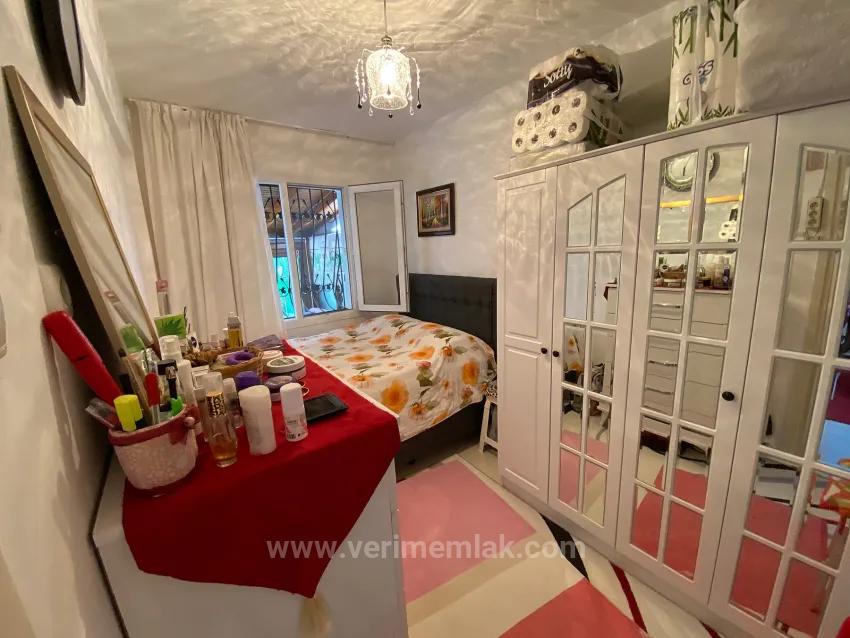 2+1 Apartment For Sale In Seferihisar Mersinalanı, 100M From The Sea, With Garden And Gazebo, No Additional Costs