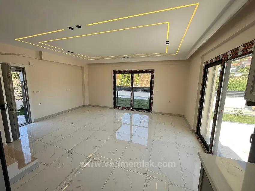 Luxury 3+1 Detached Villa With Spacious Garden, 400M From The Sea In Menderes Gümüldür