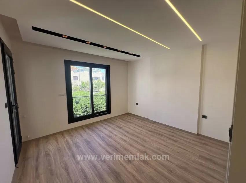 Izmir Özdere 14 Houses: A Huge 3+1 Villa With A Large Garden And Exterior Stone Cladding For High Comfort.