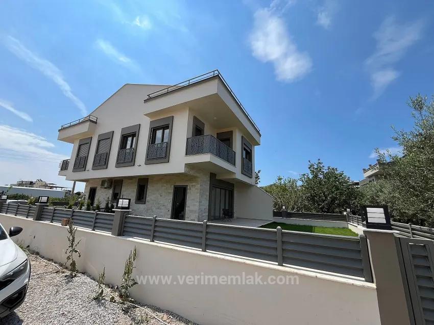 İzmir/Menderes/Gümüldür'de Sea 300M Wide Garden 4+1 Luxury Villa
