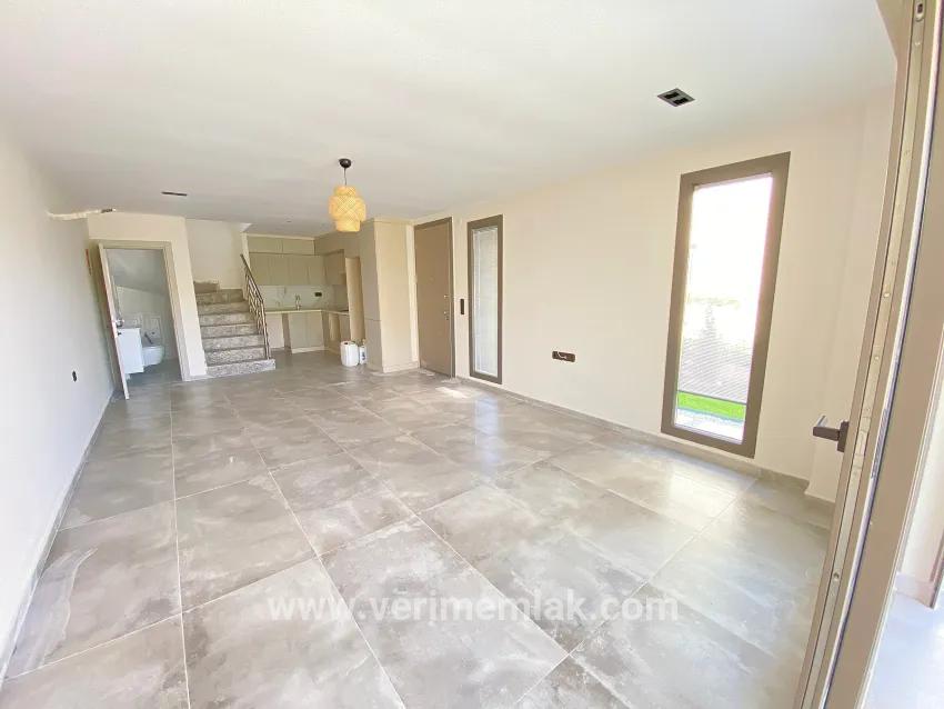 3+1 Bedroom Villa For sale in Mersin Alanı Nbh. Seferihisar Ürkmez - 180 m²