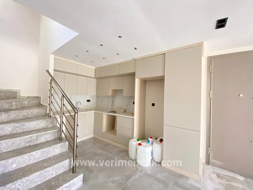 3+1 Bedroom Villa For sale in Mersin Alanı Nbh. Seferihisar Ürkmez - 180 m²
