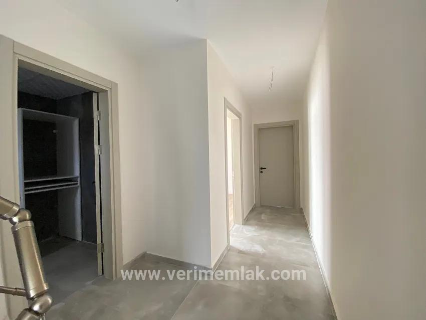 3+1 Bedroom Villa For sale in Mersin Alanı Nbh. Seferihisar Ürkmez - 180 m²