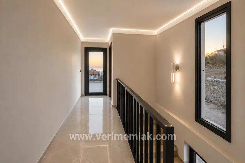 3+1 Bedroom Villa For sale in Atatürk Nbh. Seferihisar Doğanbey - 190 m²