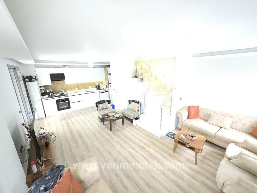 Seferihisar Ürkmez'de 600 m'ye yakın geniş bahçeli 3+1 summer holiday villa
