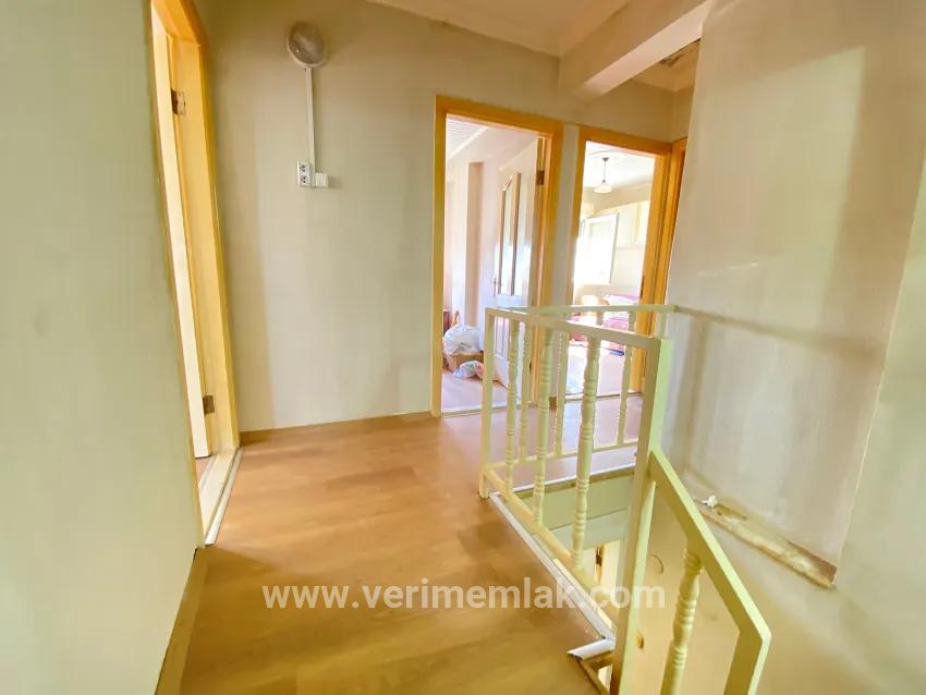 Seferihisar Port area on the sea side with a 50m garden for sale 3+1 Villa by the sea!