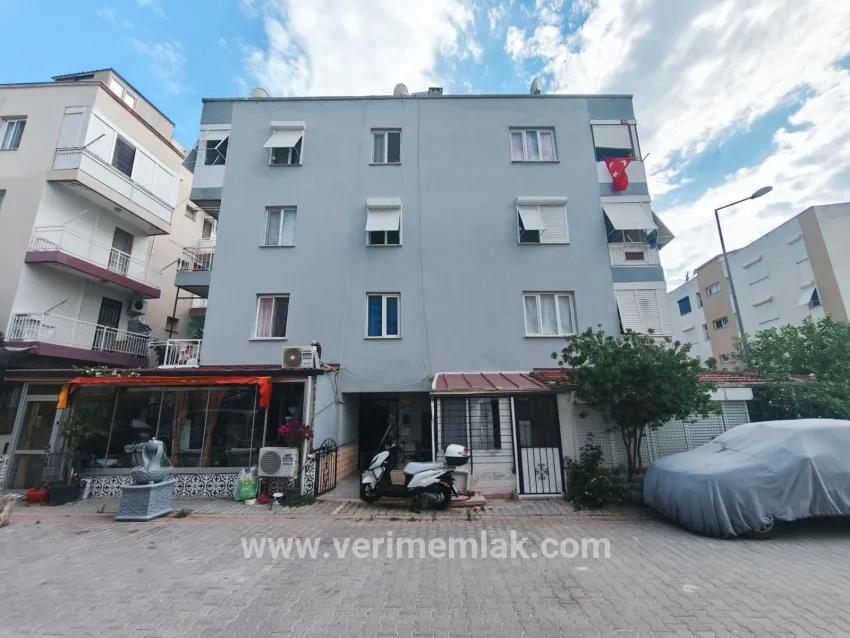 On Gümüldür Beach 1+1 50 m2 furnished at an appropriate price for sale apartment