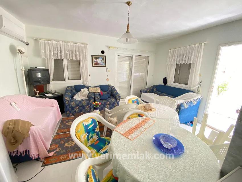 In Seferihisar Atatürk, 250m to the sea, a 2+1 opportunity villa with a full view and a large garden