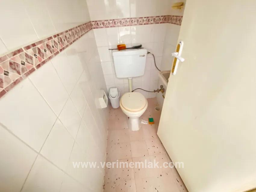 In Seferihisar Atatürk, 250m to the sea, a 2+1 opportunity villa with a full view and a large garden