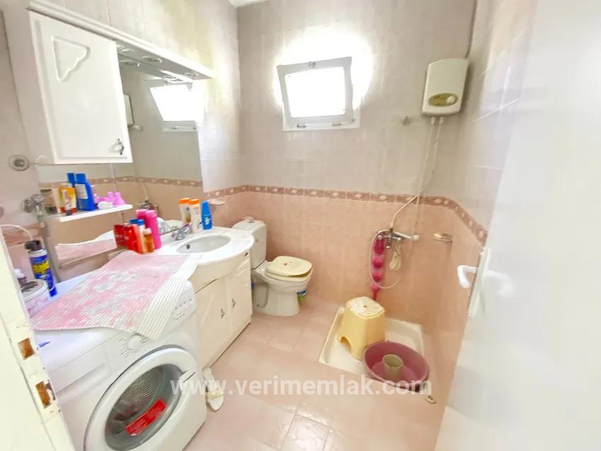 In Seferihisar Atatürk, 250m to the sea, a 2+1 opportunity villa with a full view and a large garden