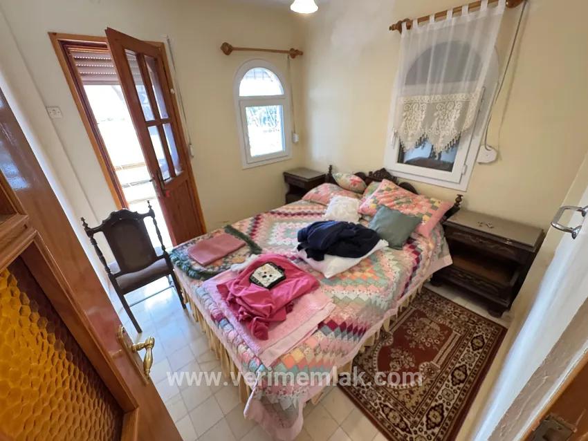 In Seferihisar Cumhuriyet Neighbourhood, 750m to the sea, a pool and fruit garden having 4+1 villa for sale