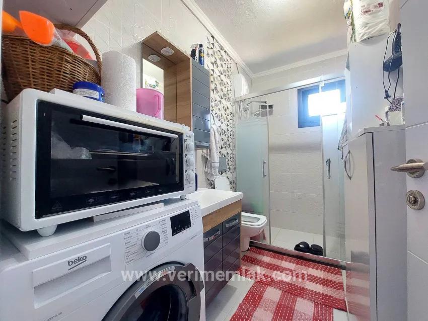 İzmir Seferihisar Ürkmez centre close for sale 1+1 flat