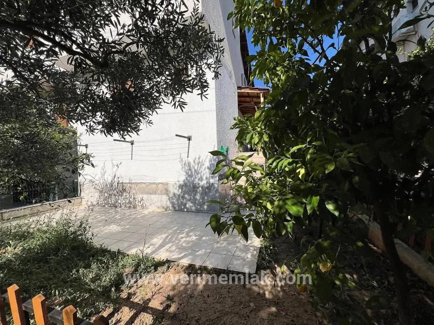 At Özderede 2 minutes from the sea, spacious garden, airy for sale 3+1 villa