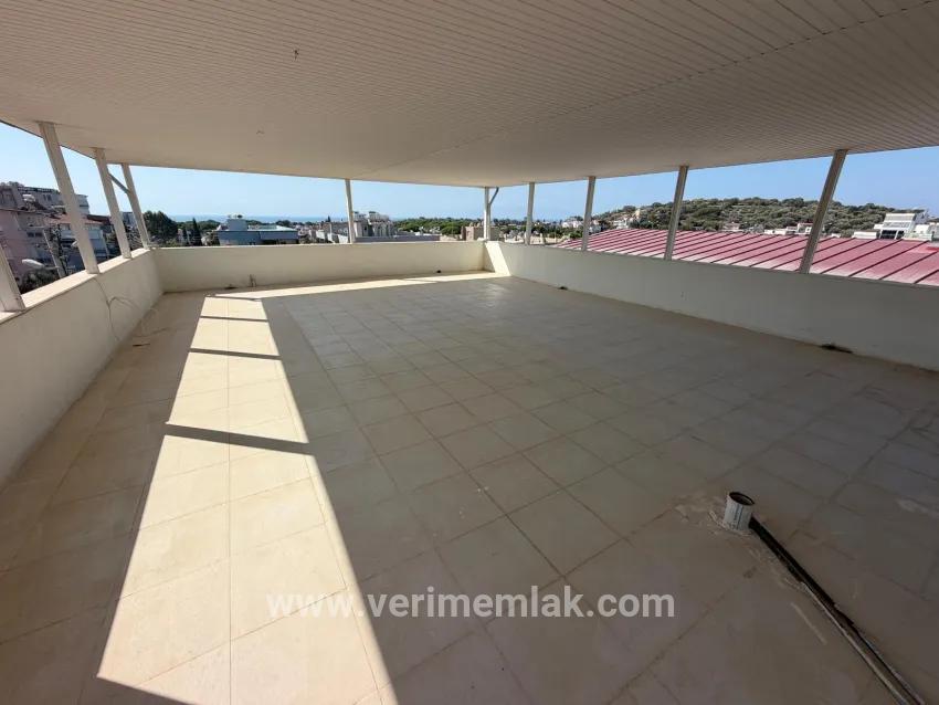 2+1 Bedroom Apartment For sale in Mersin Alanı Nbh. Seferihisar Ürkmez - 160 m²
