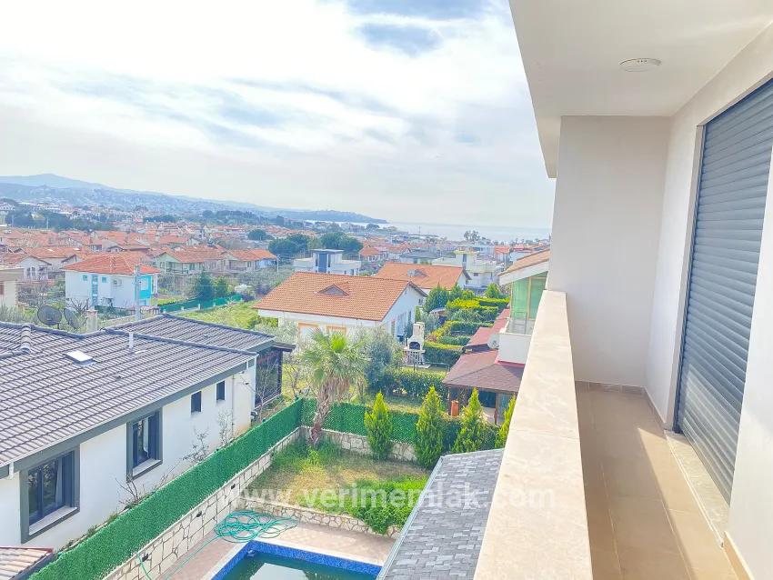4+1 Bedroom Villa For sale in Tepecik Nbh. Seferihisar - 256 m²