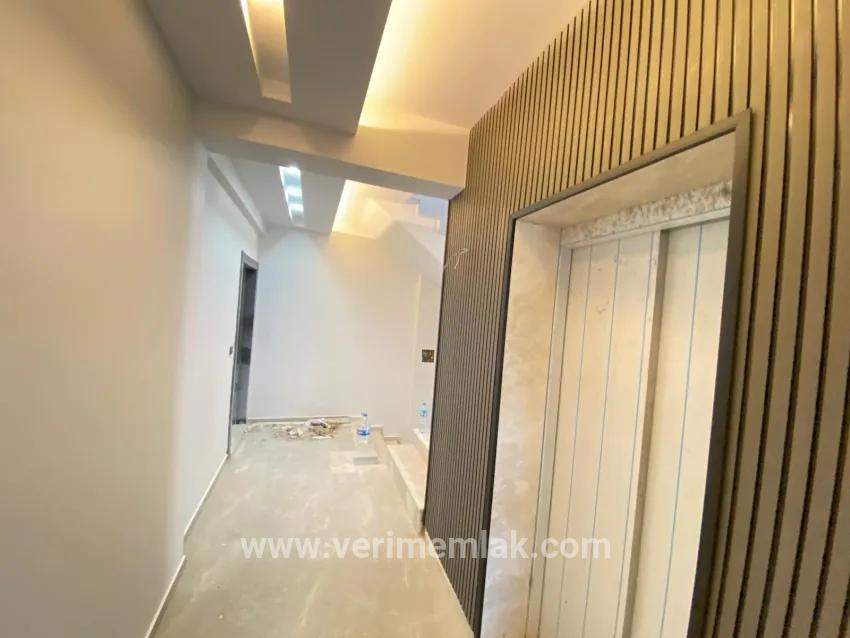 2+1 Bedroom Apartment For sale in Gümüldür Fevzi Çakmak Nbh. Menderes Gümüldür - 80 m²