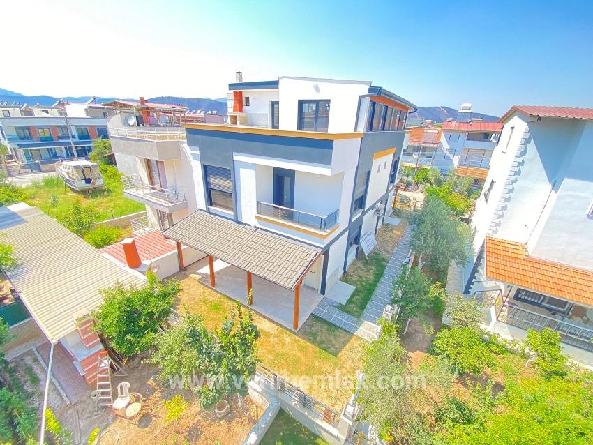 3+1 Bedroom Villa For sale in Payamlı Nbh. Seferihisar Doğanbey - 150 m²