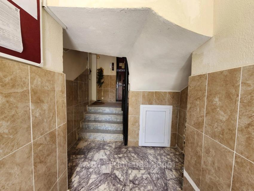 3+1 Apartment For Sale In Ürkmez, Near The Sea, Elevator, In The Center Of The Market