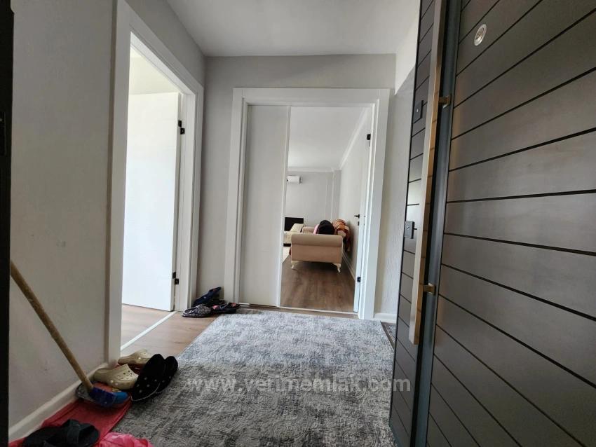 3+1 Apartment For Sale In Ürkmez, Near The Sea, Elevator, In The Center Of The Market