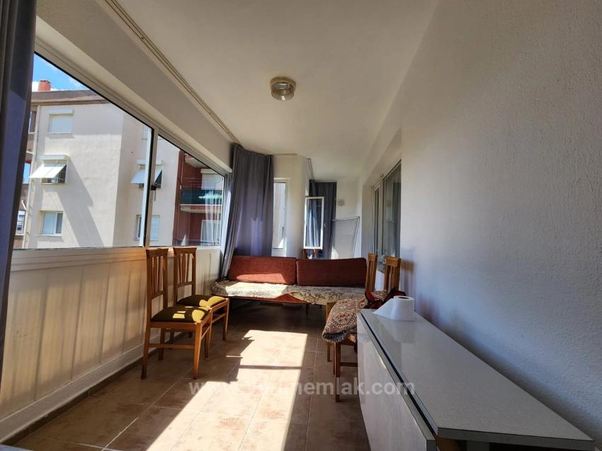 3+1 Apartment For Sale In Ürkmez, Near The Sea, Elevator, In The Center Of The Market