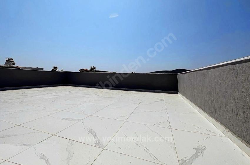 Seferihisar.cumhuriyet Mah. 500M Distance To The Sea, 3+1 Villa With Large Garden For Sale