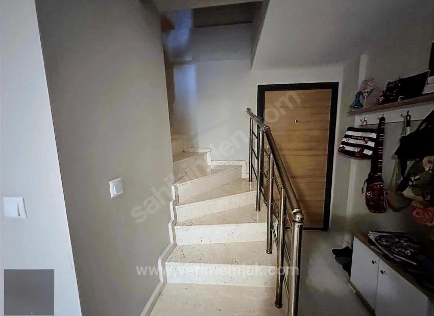 Spacious 3+1 Duplex Apartment With Garden, 500M From The Sea In Seferihisar Mersin Area.
