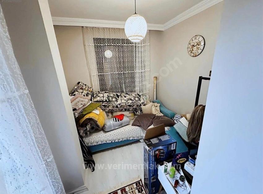 Spacious 3+1 Duplex Apartment With Garden, 500M From The Sea In Seferihisar Mersin Area.