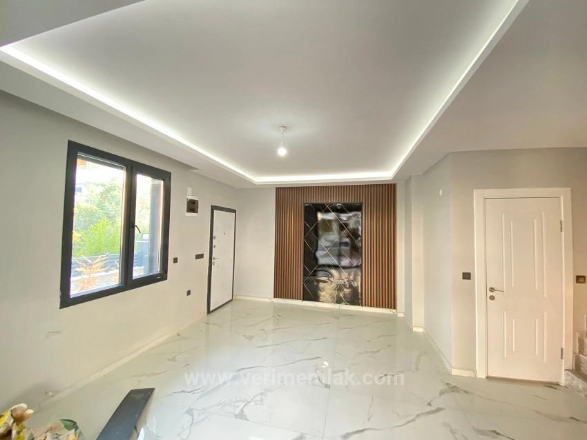 4+1 Villa For Sale With Detached Garden, Very Close To The Sea In Doğanbey