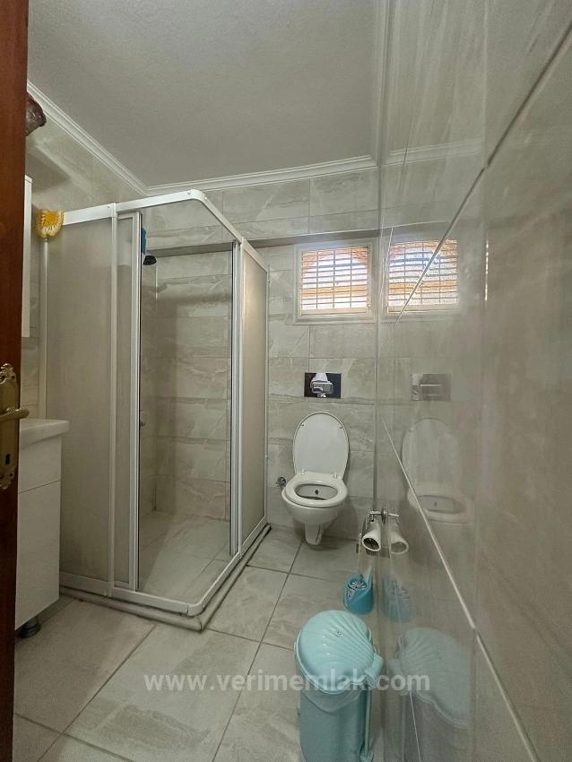 Villa With A Large Garden, Located On The Beach In Özdere