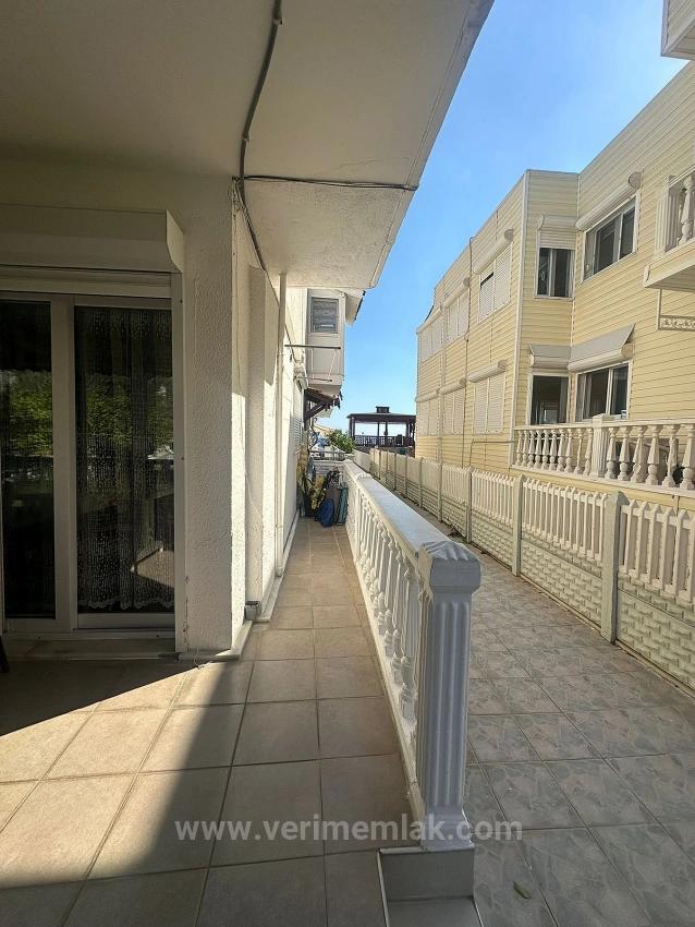 Villa With A Large Garden, Located On The Beach In Özdere