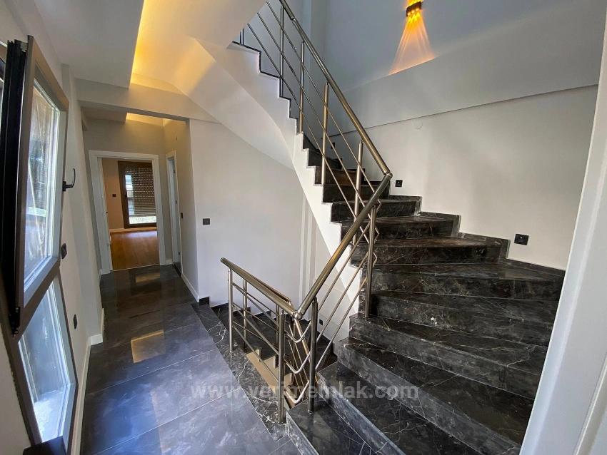 Ultra Luxury 3+1 Villa For Sale With Separate Kitchen On The Seaside In Özdere