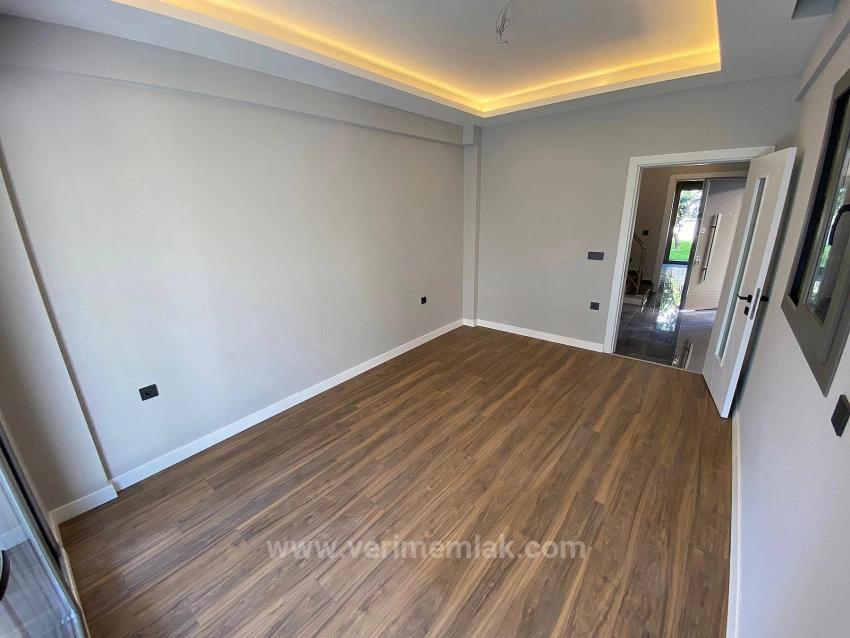 Ultra Luxury 3+1 Villa For Sale With Separate Kitchen On The Seaside In Özdere